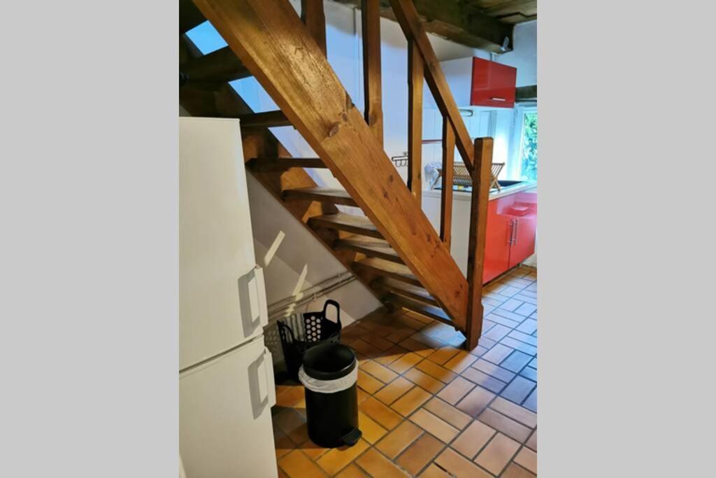 Petite Maison Dans Les Monts D'Arree Ty Coz Commana المظهر الخارجي الصورة