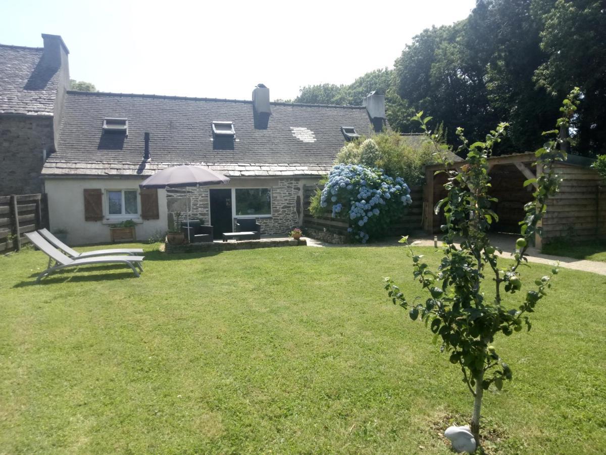 Petite Maison Dans Les Monts D'Arree Ty Coz Commana المظهر الخارجي الصورة